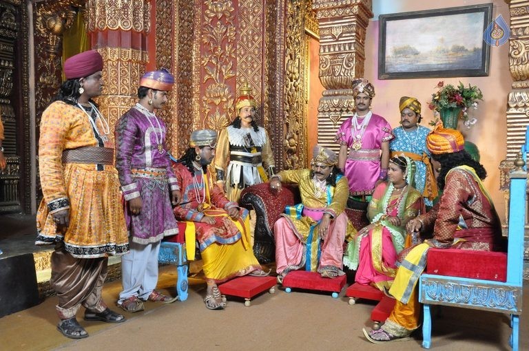 Sathee Timmamambha Movie Photos - 12 / 18 photos