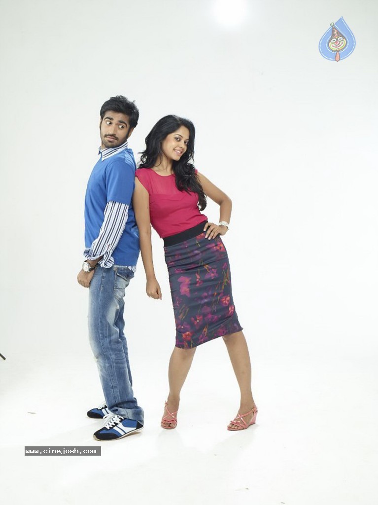 Sattam Oru Iruttarai Tamil Movie New Stills - 28 / 63 photos
