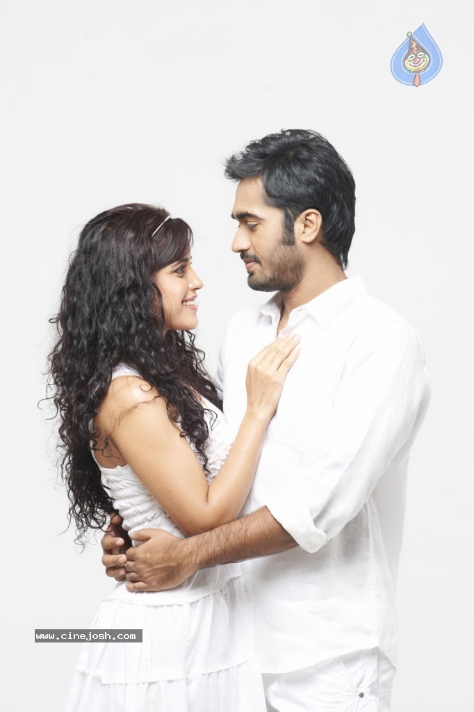 Sattam Oru Iruttarai Tamil Movie New Stills - 29 / 63 photos