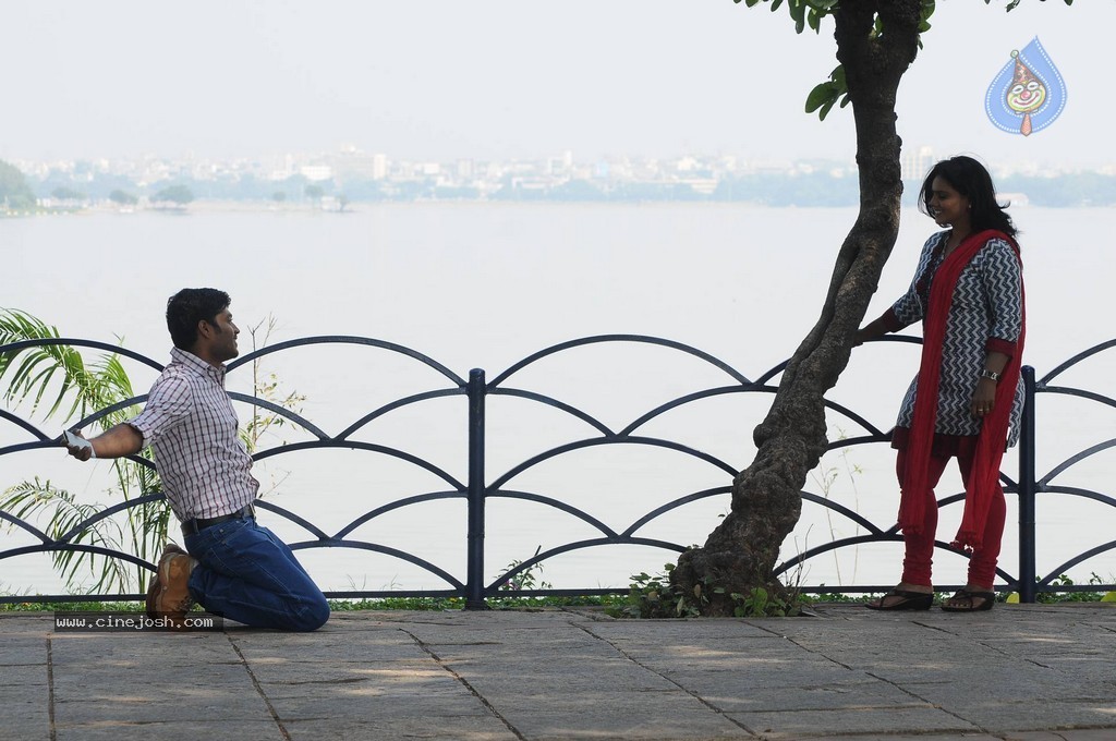 Satyam Vaipu Margam Stills n Walls - 42 / 49 photos