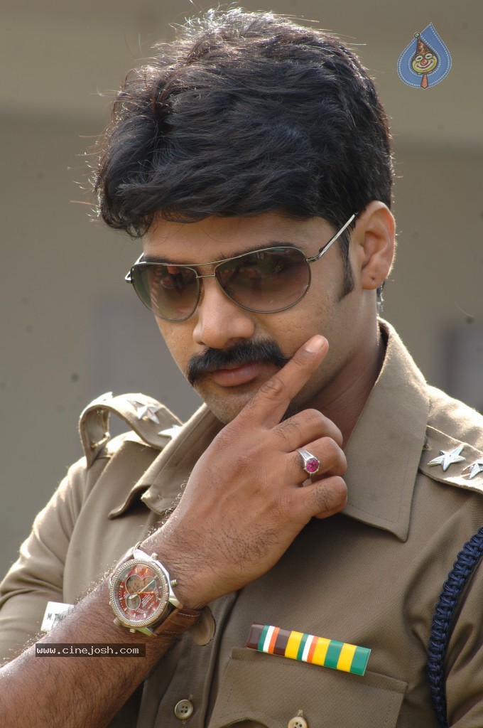 Scam Movie Hot Stills - 8 / 33 photos