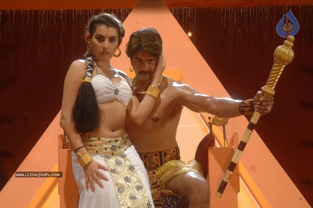 Scam Movie Hot Stills - 19 / 33 photos