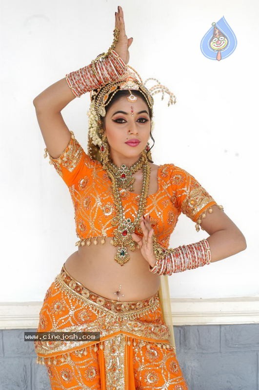 Seema Tapakai Movie Stills - 80 / 87 photos