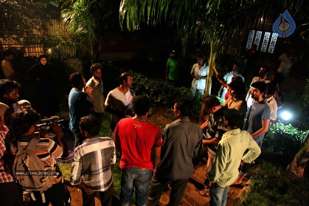 Seesa Movie Stills and Posters - 12 / 53 photos