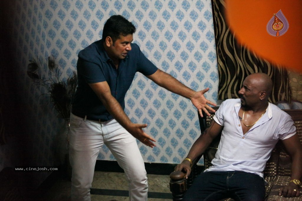 Seesa Movie Stills and Posters - 27 / 53 photos