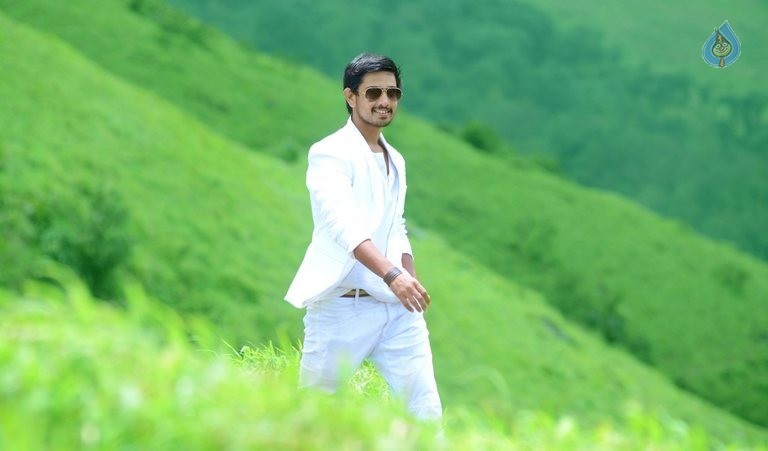 Seethamma Andalu Ramayya Sitralu Movie Photos - 6 / 9 photos