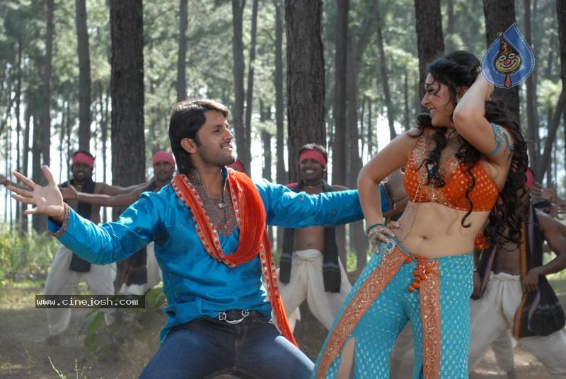Seetharama Kalyanam Movie Stills (lankalo) - 3 / 12 photos