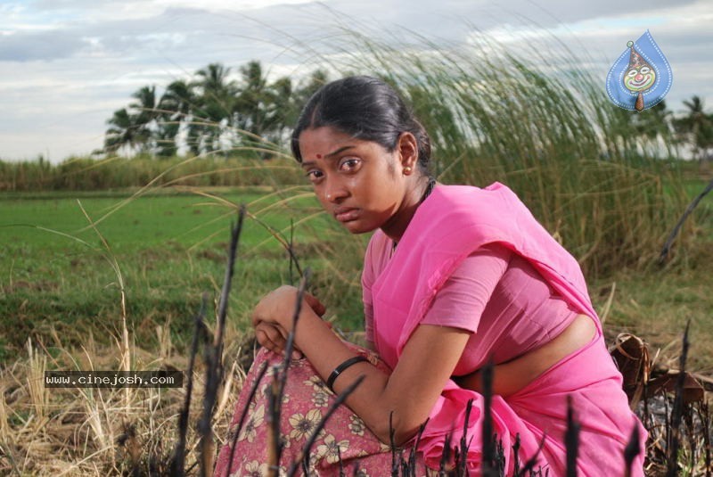 Sengathu Bhoomiyile Tamil Movie Stills - 26 / 106 photos
