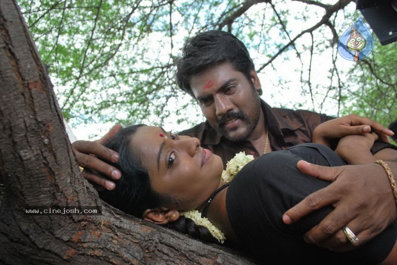 Sengathu Bhoomiyile Tamil Movie Stills - 32 / 106 photos
