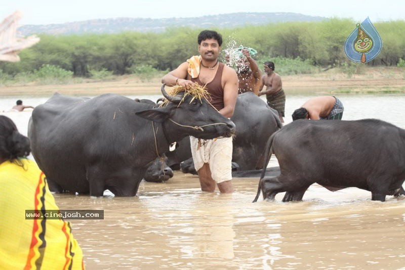 Sengathu Bhoomiyile Tamil Movie Stills - 47 / 106 photos