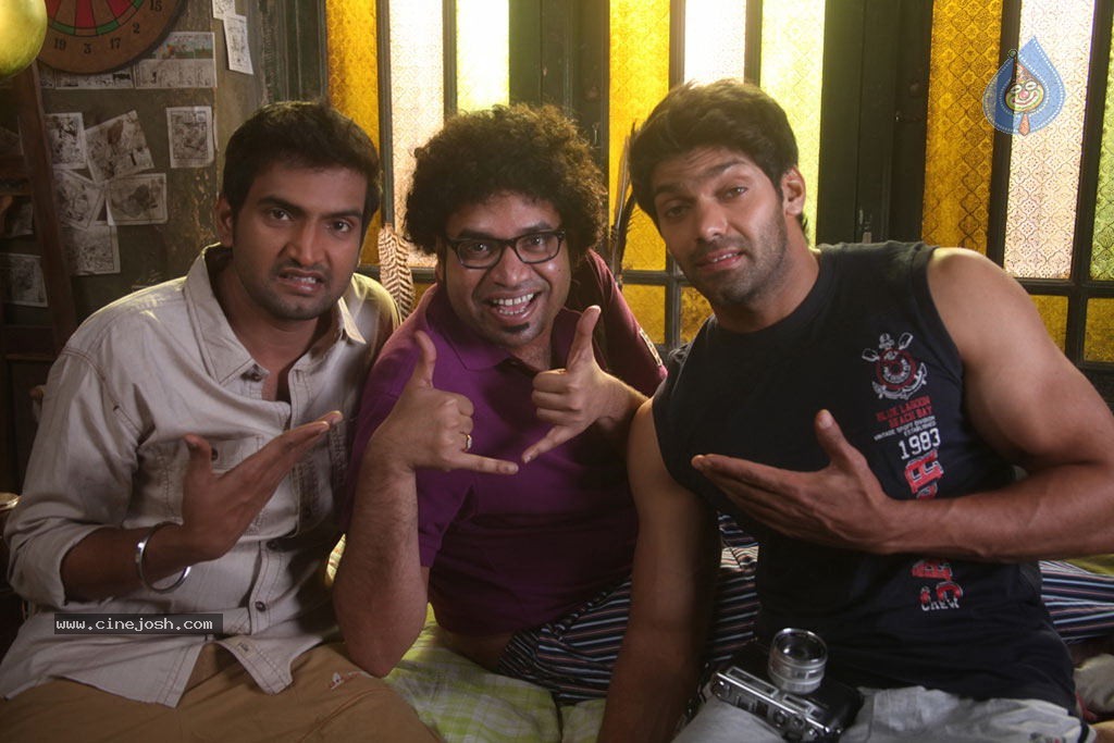 Settai Tamil Movie Stills - 26 / 34 photos