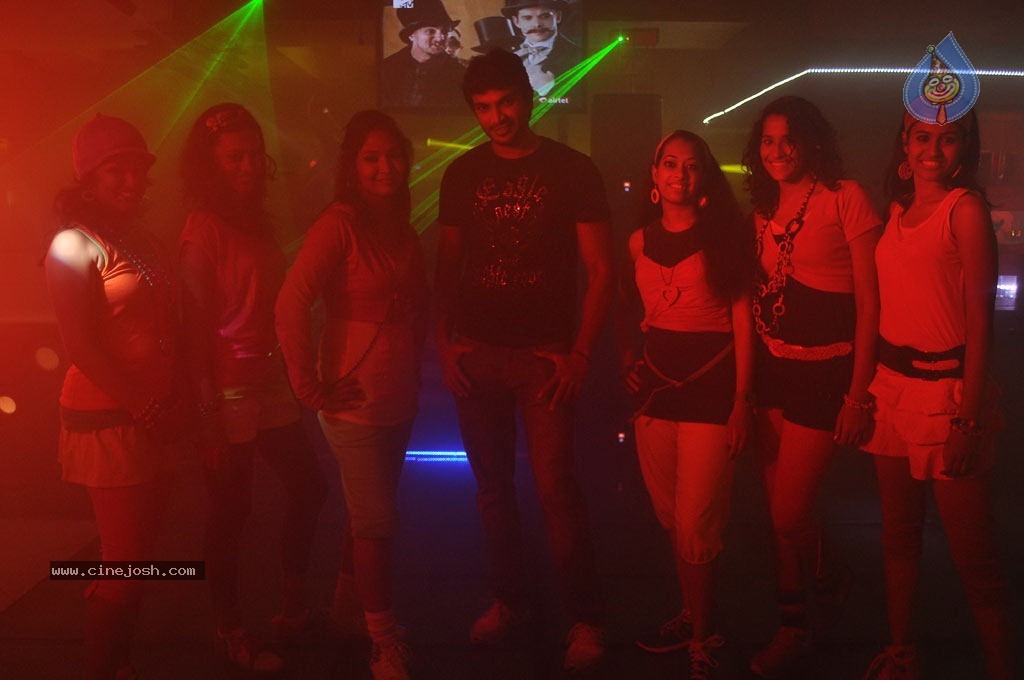 Shivani Tamil Movie Stills - 9 / 96 photos