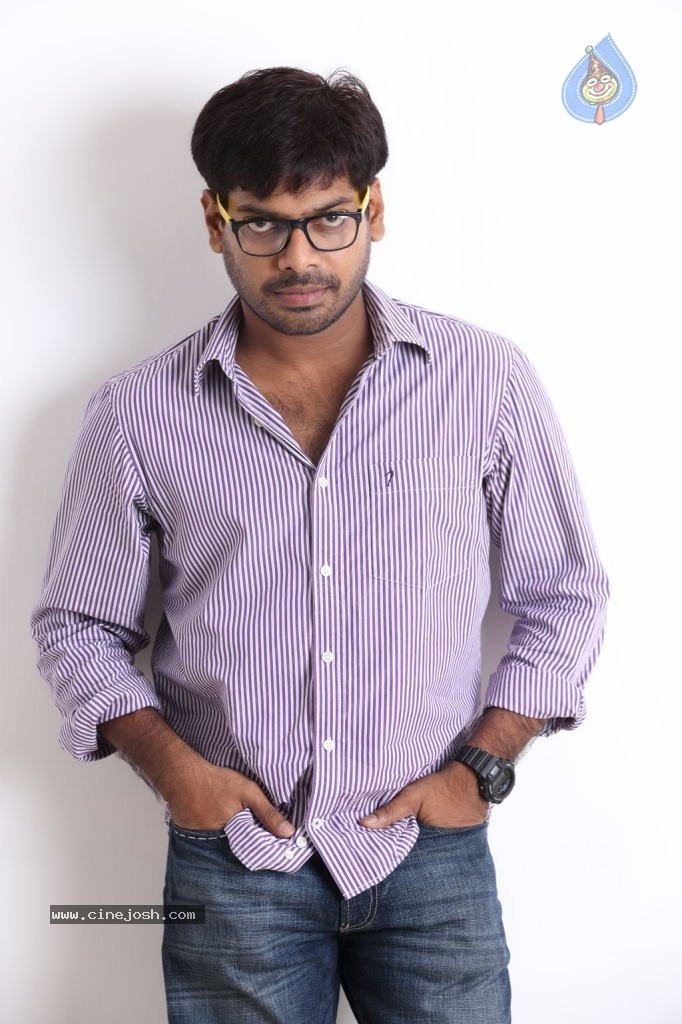 Shivani Tamil Movie Stills - 31 / 96 photos