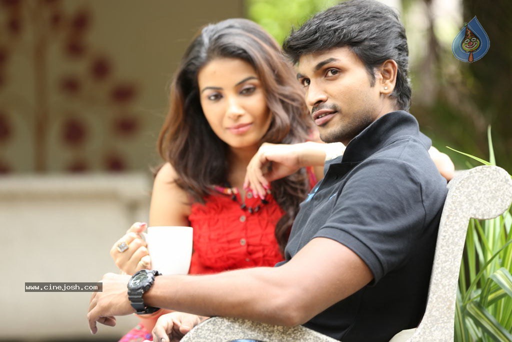 Shivani Tamil Movie Stills - 40 / 96 photos