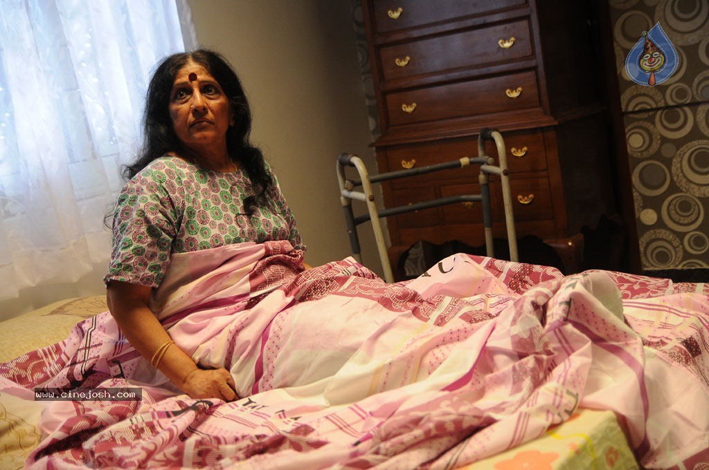 Shivani Tamil Movie Stills - 50 / 96 photos