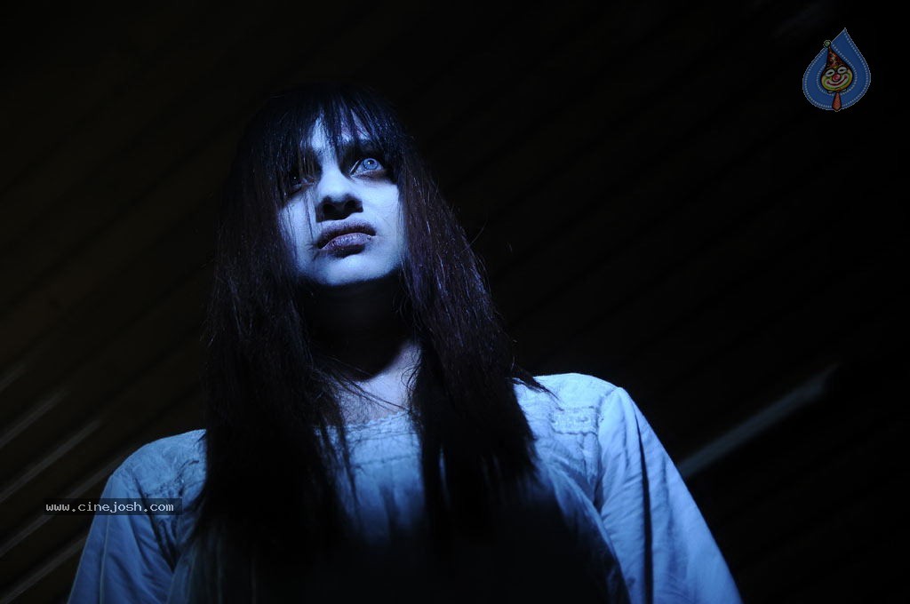 Shivani Tamil Movie Stills - 60 / 96 photos