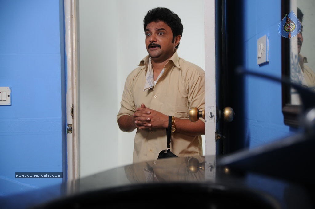 Shivani Tamil Movie Stills - 75 / 96 photos