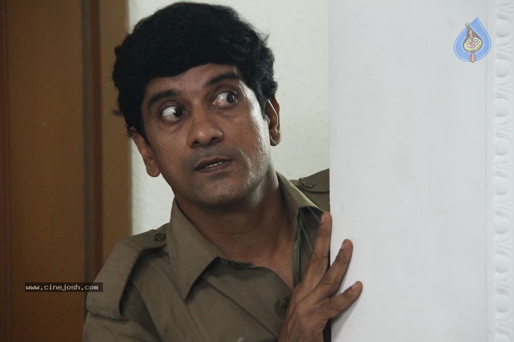 Shivani Tamil Movie Stills - 85 / 96 photos