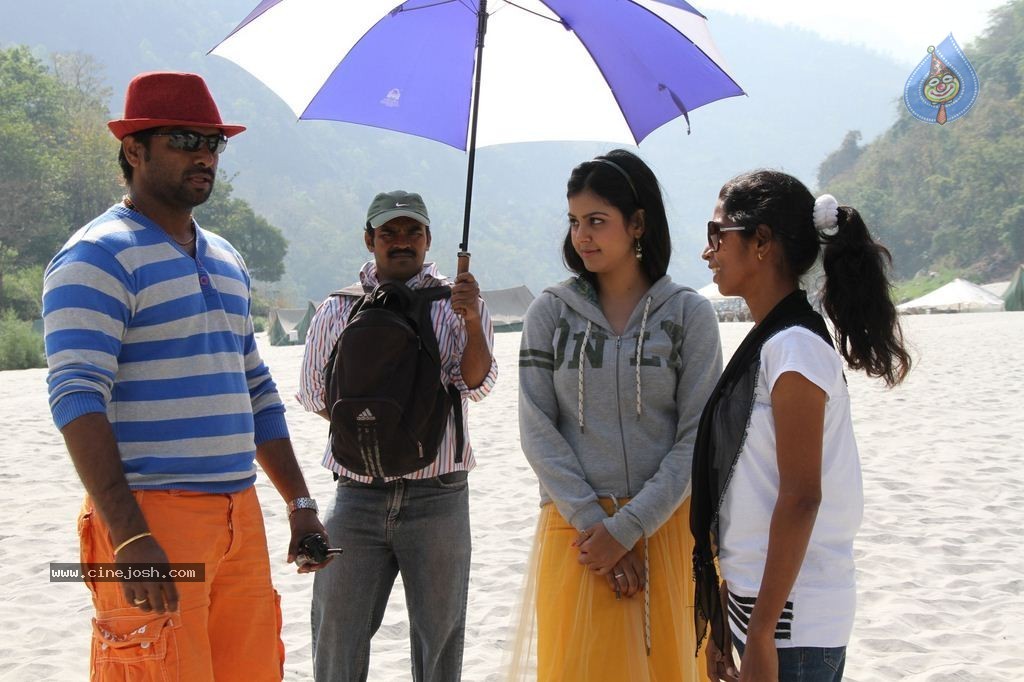 Sigaram Thodu Tamil Movie New Stills - 10 / 49 photos