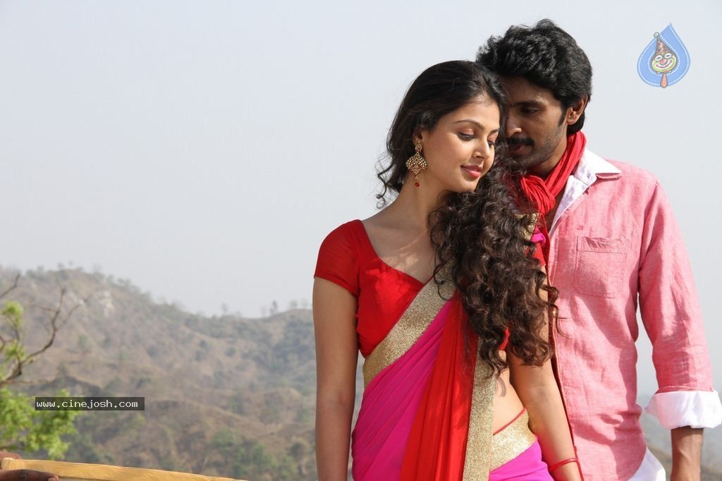 Sigaram Thodu Tamil Movie New Stills - 13 / 49 photos