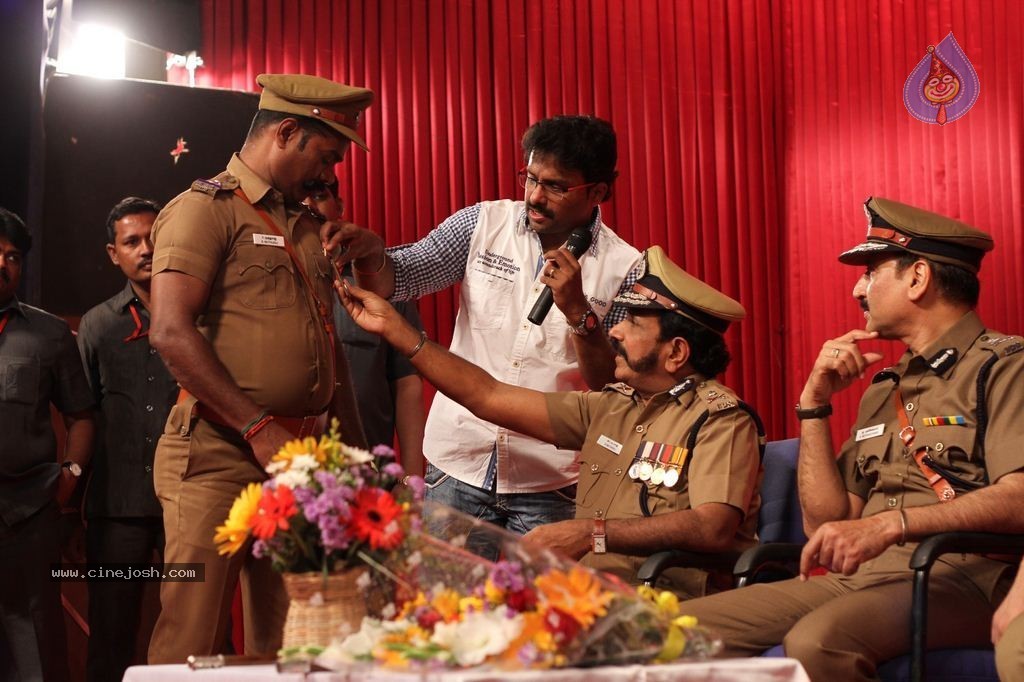 Sigaram Thodu Tamil Movie New Stills - 17 / 49 photos