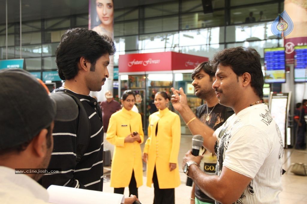 Sigaram Thodu Tamil Movie New Stills - 39 / 49 photos