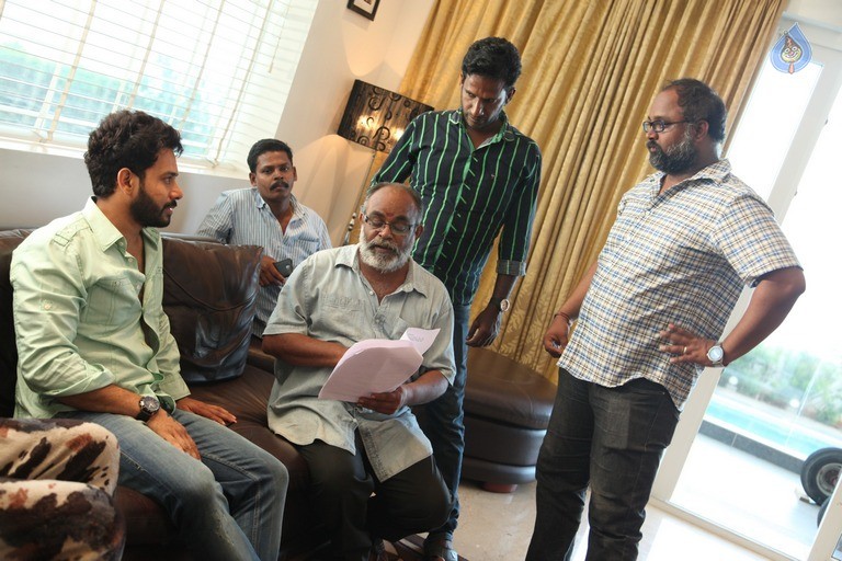 Simba Tamil Movie Photos - 3 / 28 photos