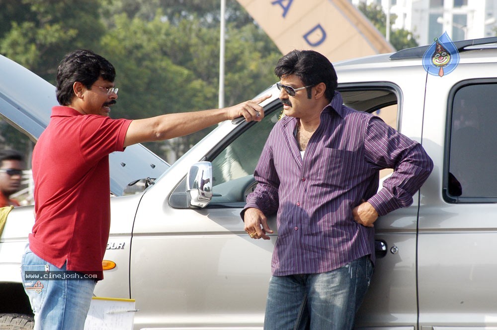 Simha Movie Stills - 7 / 7 photos