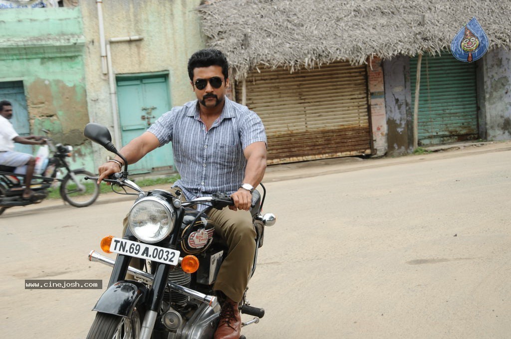 Singam Movie Stills and Wallpapers - 47 / 149 photos