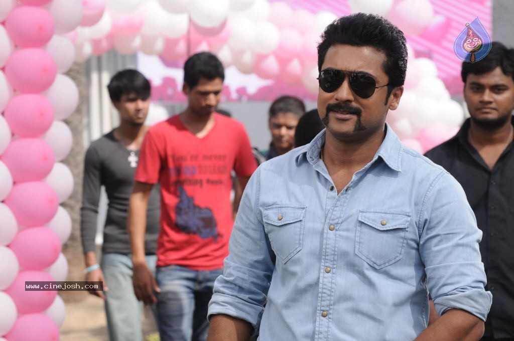 Singam Movie Stills and Wallpapers - 57 / 149 photos