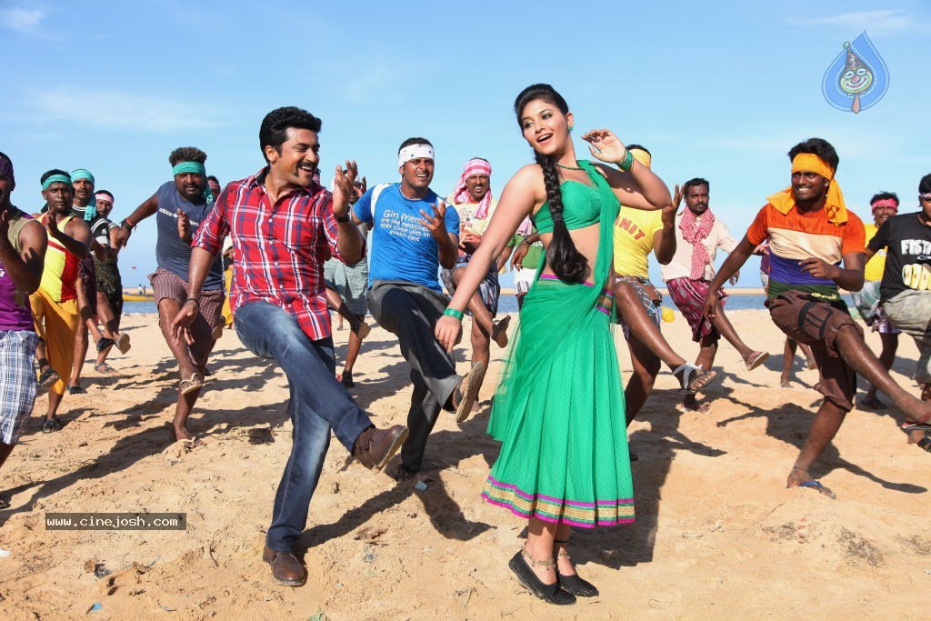 Singam Movie Stills and Wallpapers - 62 / 149 photos