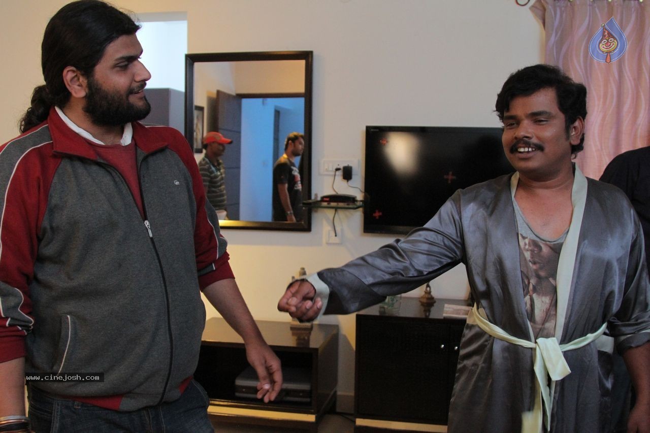 Singham 123 Movie Stills & Working Stills - 41 / 78 photos