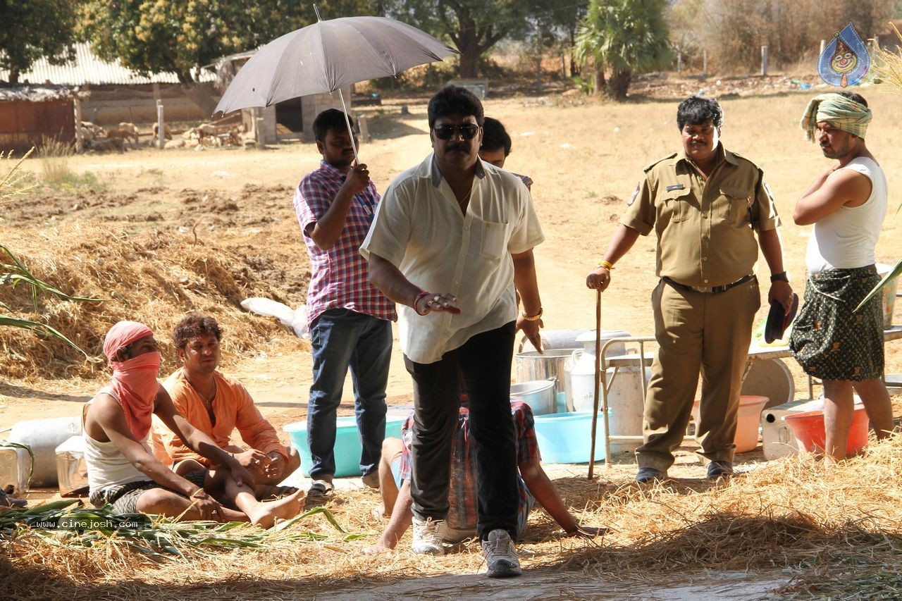 Singham 123 Movie Stills & Working Stills - 59 / 78 photos