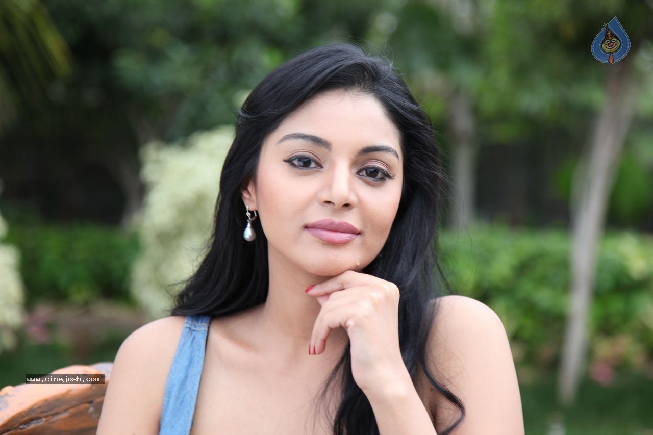 Singham 123 Movie Stills & Working Stills - 71 / 78 photos