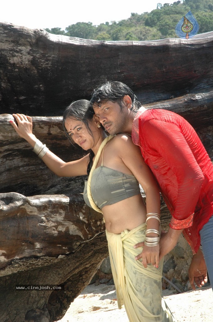 Siruvani Tamil Movie Hot Photos - 70 / 88 photos