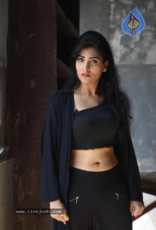 Siva 143 Movie Posters - 8 / 11 photos