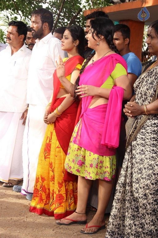 Sivappu Manithargal Tamil Movie Photos - 24 / 41 photos