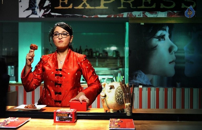 Inji Iduppazhagi Tamil Film Photos - 49 / 49 photos