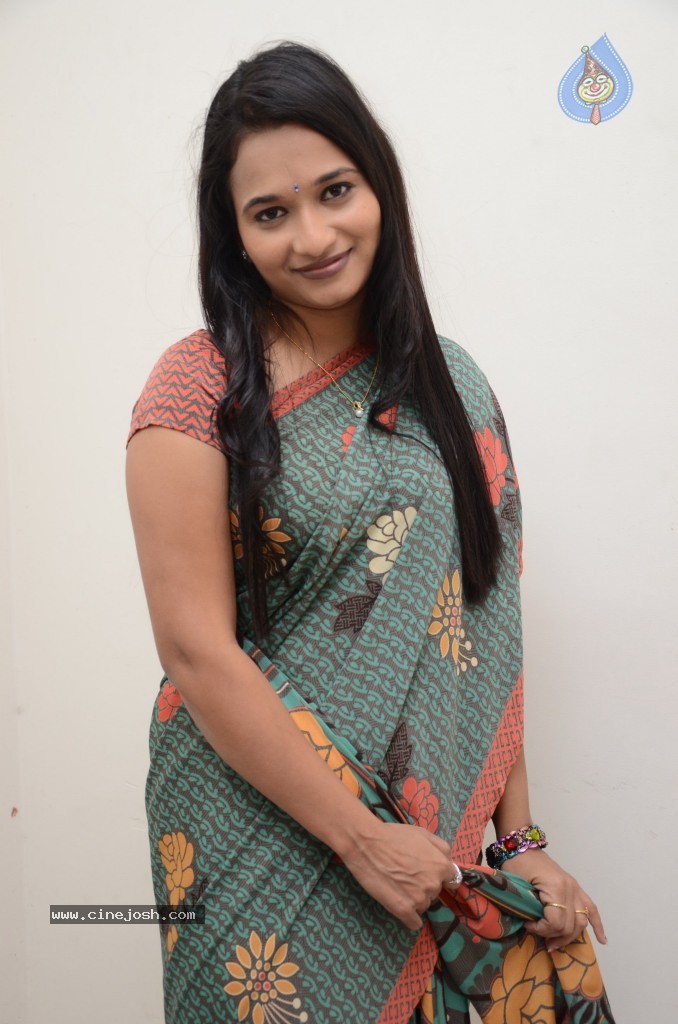 Skating Master Movie Stills - 6 / 33 photos