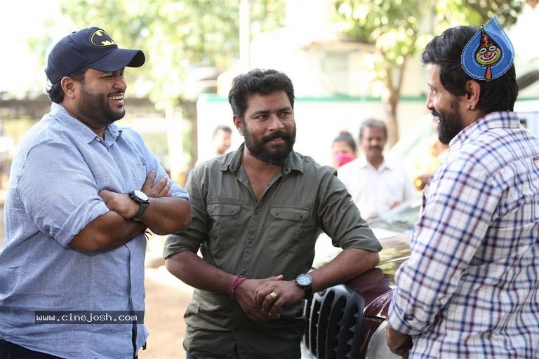 Sketch Movie Working Stills - 3 / 11 photos