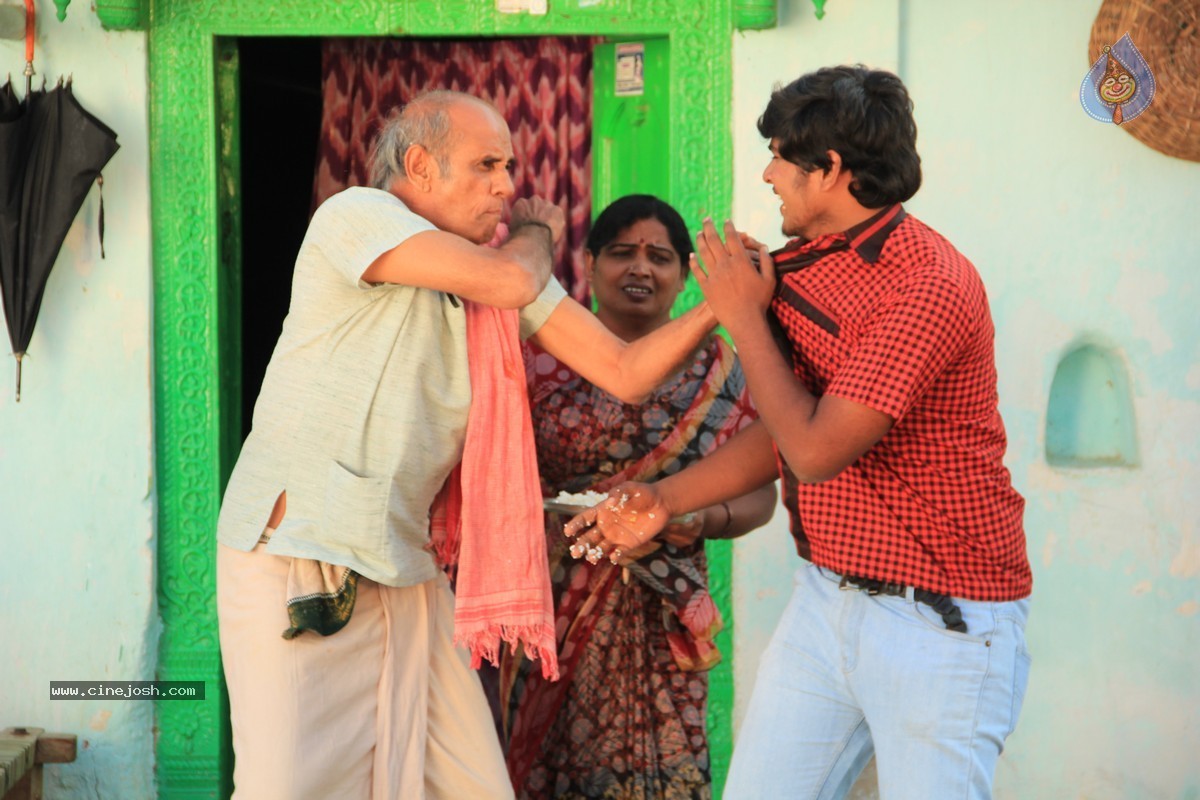 Snehame Thoduga Movie Stills - 55 / 142 photos