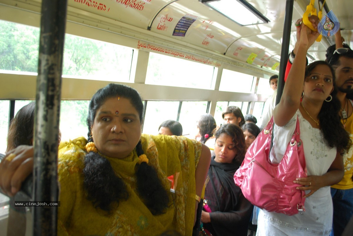 Snehame Thoduga Movie Stills - 60 / 142 photos