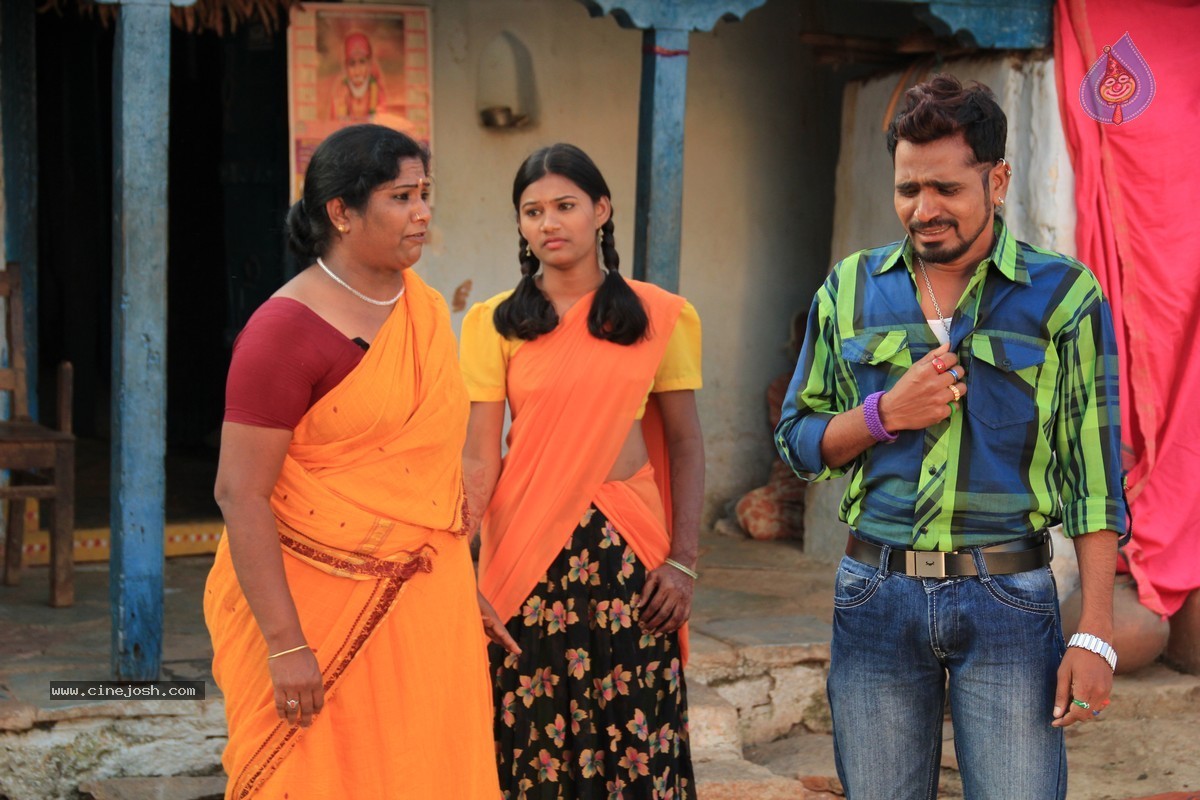 Snehame Thoduga Movie Stills - 83 / 142 photos