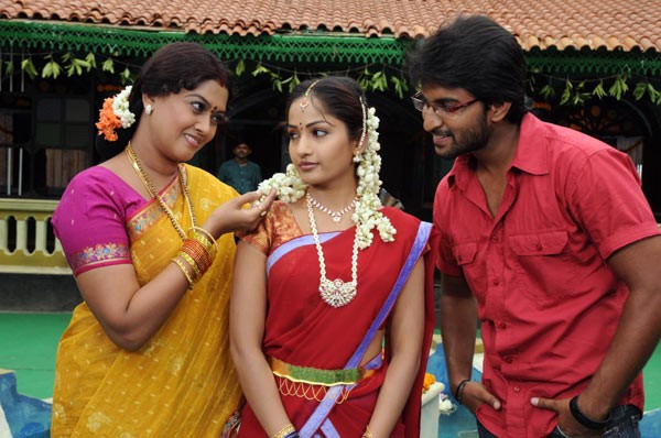 Snehituda Movie Stills - 21 / 25 photos