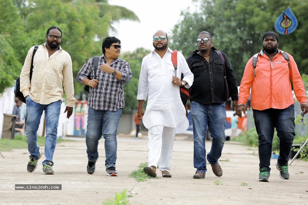 Soda Goli Soda Movie Stills And Working Stills - 21 / 36 photos