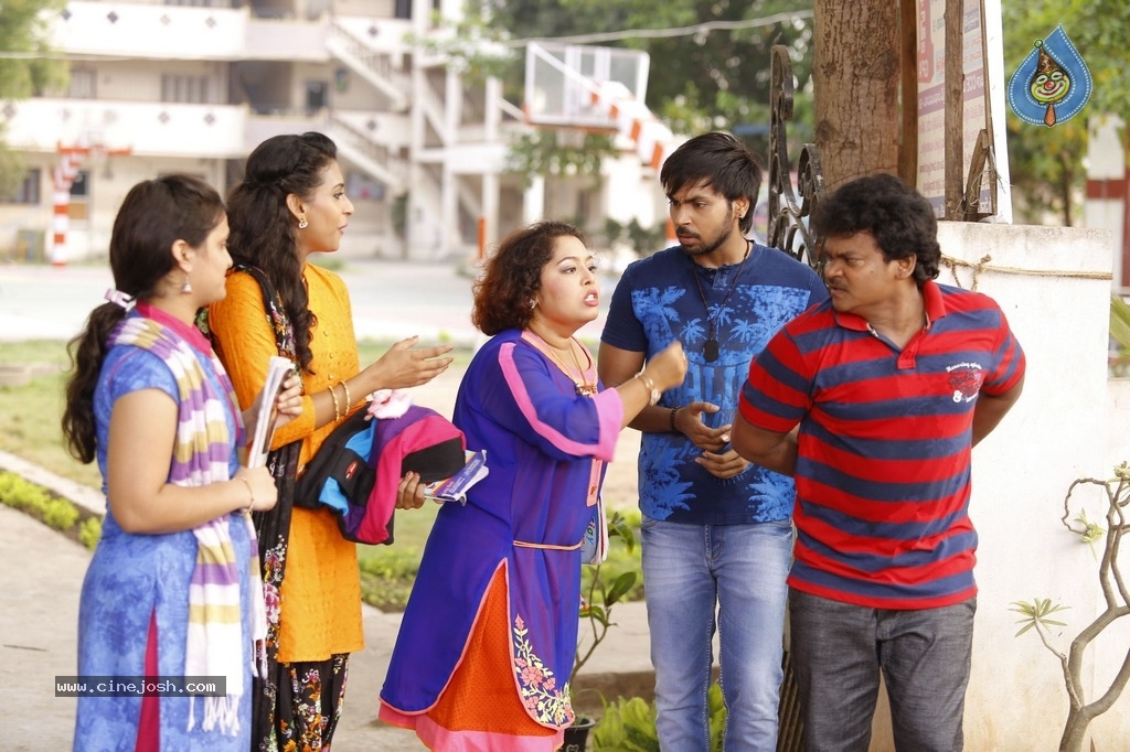 Soda Goli Soda Movie Stills And Working Stills - 28 / 36 photos