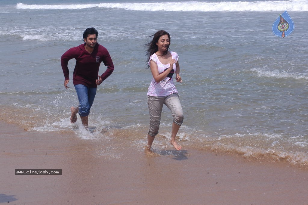 Solo Movie Latest Stills - 7 / 9 photos
