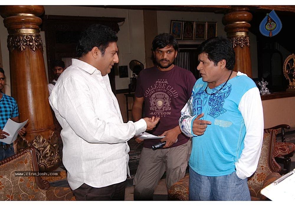 Solo Movie Latest Stills - 23 / 77 photos