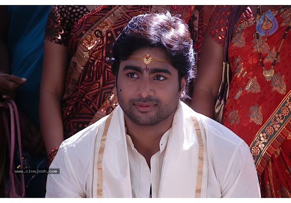 Solo Movie Latest Stills - 43 / 77 photos