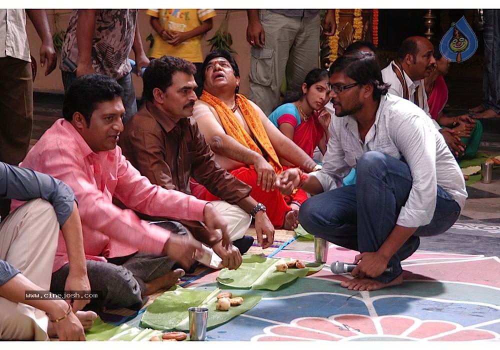 Solo Movie Latest Stills - 76 / 77 photos